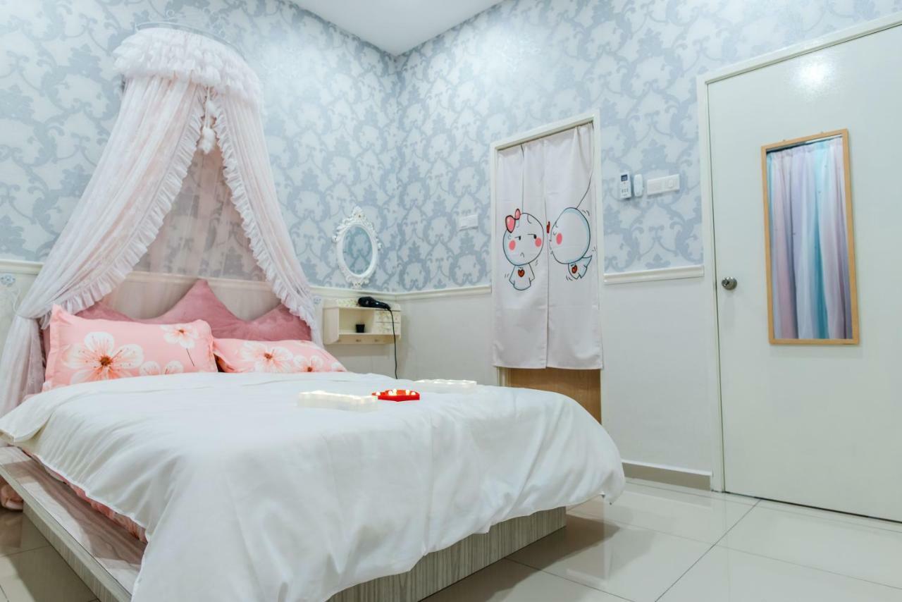 Ruby Homestay Melaka Bagian luar foto